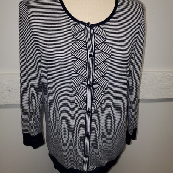 Talbots Top - Picture 2 of 5